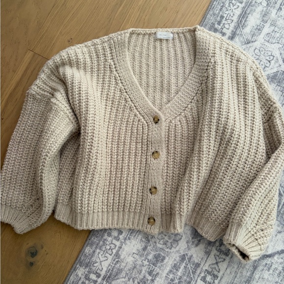 Oat and Fort Hailey Bieber Sweater Oversized Knit - Picture 2 of 3